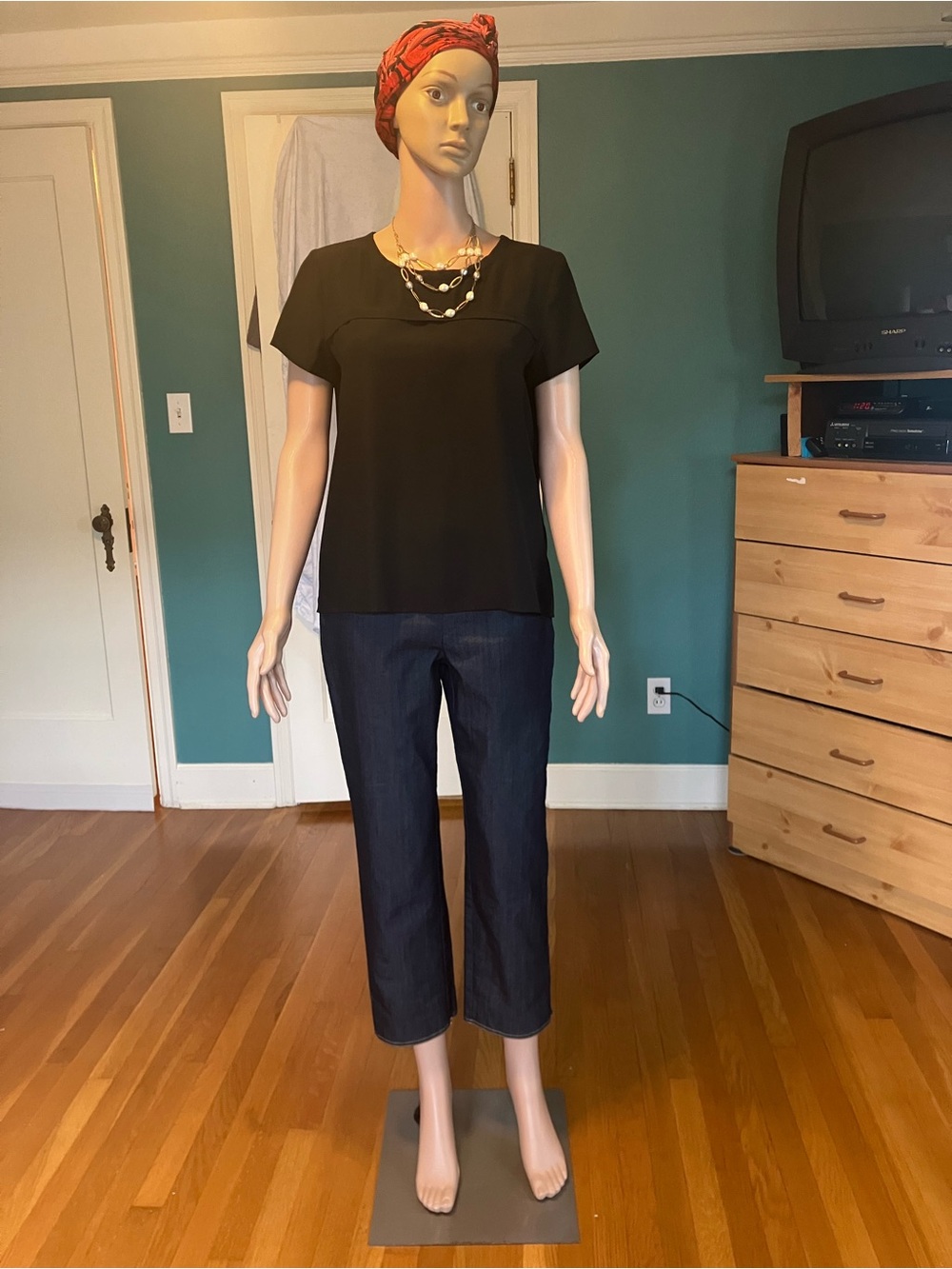 Lily Silk  Black T-shirt blouse  with Logo Tag - no zippers or buttons